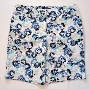 Talbots Watercolor Floral Flat Front Bermuda Shorts. Size 6P